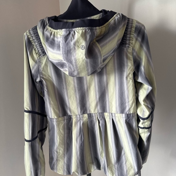 Lululemon Striped Gray Women's Jacket Mint - Picture 9 of 14